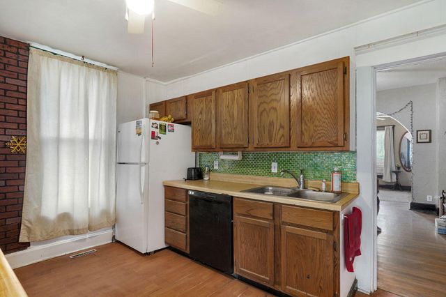 1210 W Atlantic Street, Springfield, MO 65803