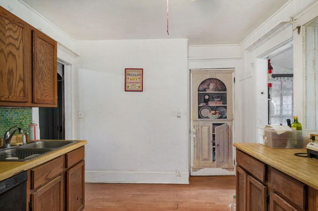 1210 W Atlantic Street, Springfield, MO 65803