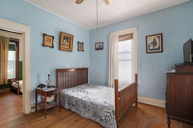 1210 W Atlantic Street, Springfield, MO 65803