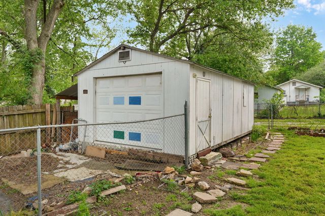 1210 W Atlantic Street, Springfield, MO 65803