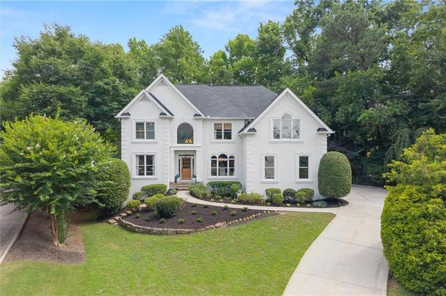 825 Eden Green Court, Roswell, GA 30075