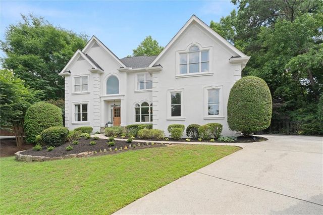 825 Eden Green Court, Roswell, GA 30075