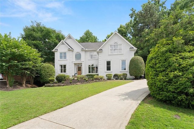 825 Eden Green Court, Roswell, GA 30075