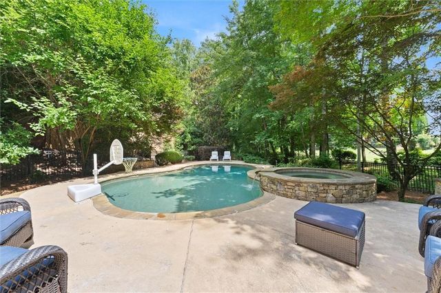 825 Eden Green Court, Roswell, GA 30075
