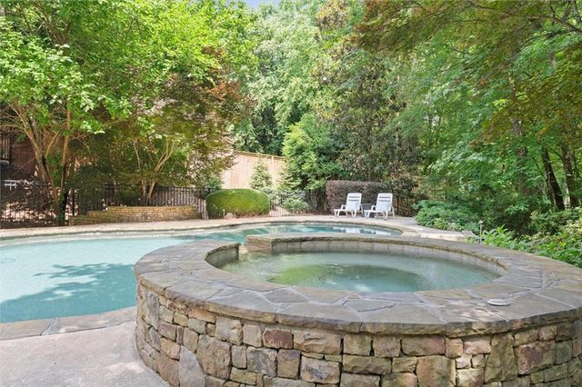 825 Eden Green Court, Roswell, GA 30075