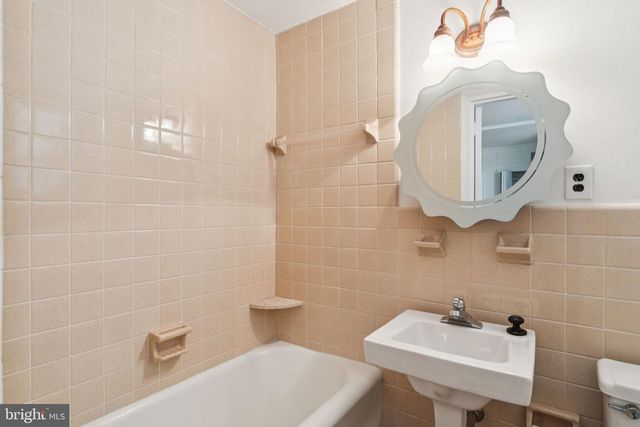 1901 WALNUT ST #16E, Philadelphia, PA 19103