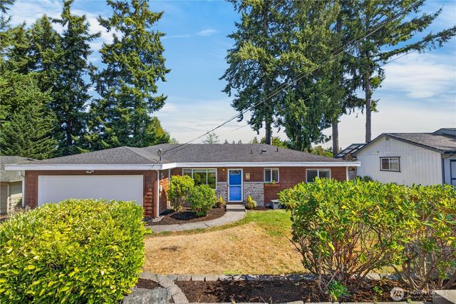 7825 Highland Drive, Everett, WA 98203