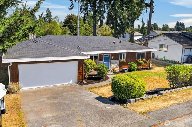 7825 Highland Drive, Everett, WA 98203