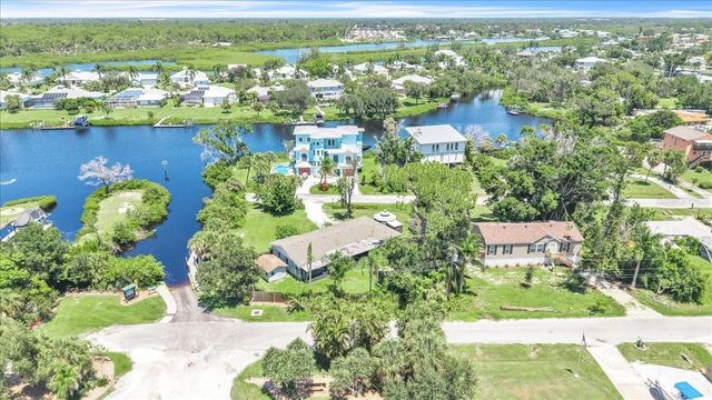 807 LUCILLE AVENUE, Nokomis, FL 34275
