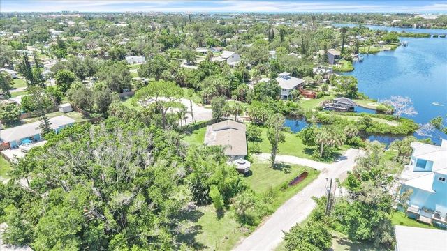 807 LUCILLE AVENUE, Nokomis, FL 34275