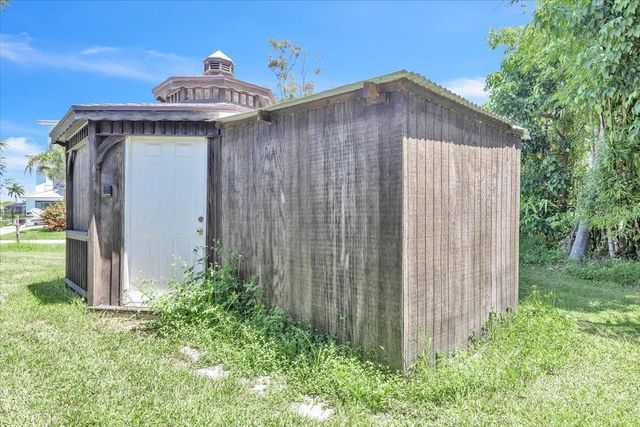 807 LUCILLE AVENUE, Nokomis, FL 34275