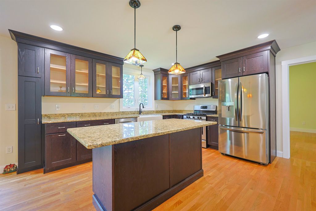 Image 13 of property listing at 10 Hilliard Drive, Hampton, NH 03842