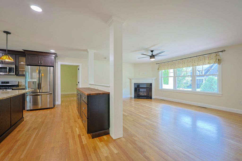 Image 14 of property listing at 10 Hilliard Drive, Hampton, NH 03842