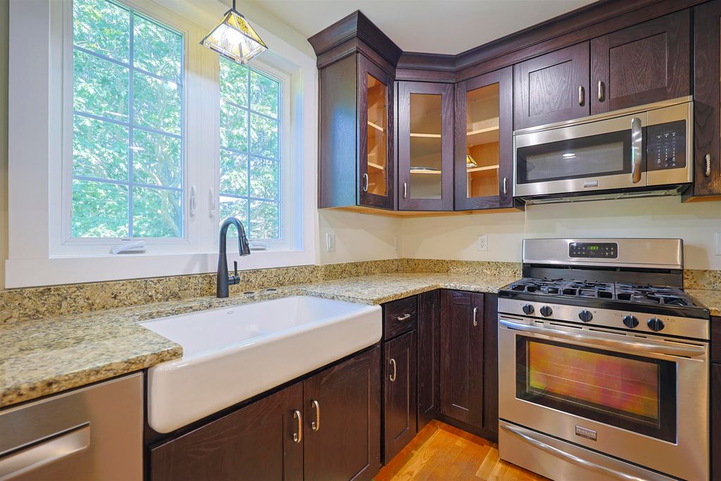 Image 18 of property listing at 10 Hilliard Drive, Hampton, NH 03842
