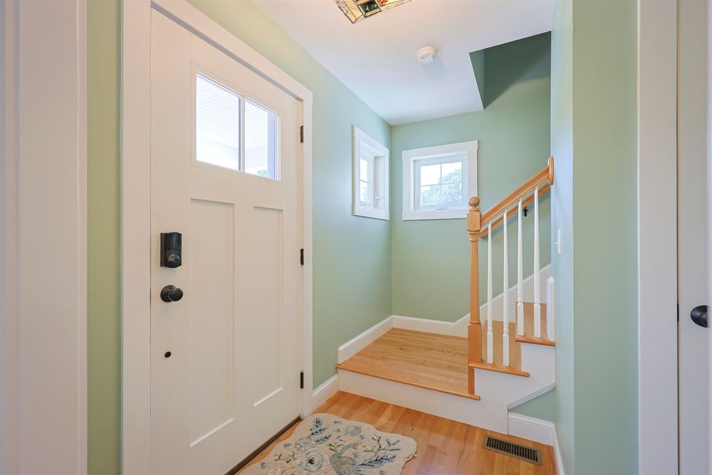 Image 20 of property listing at 10 Hilliard Drive, Hampton, NH 03842