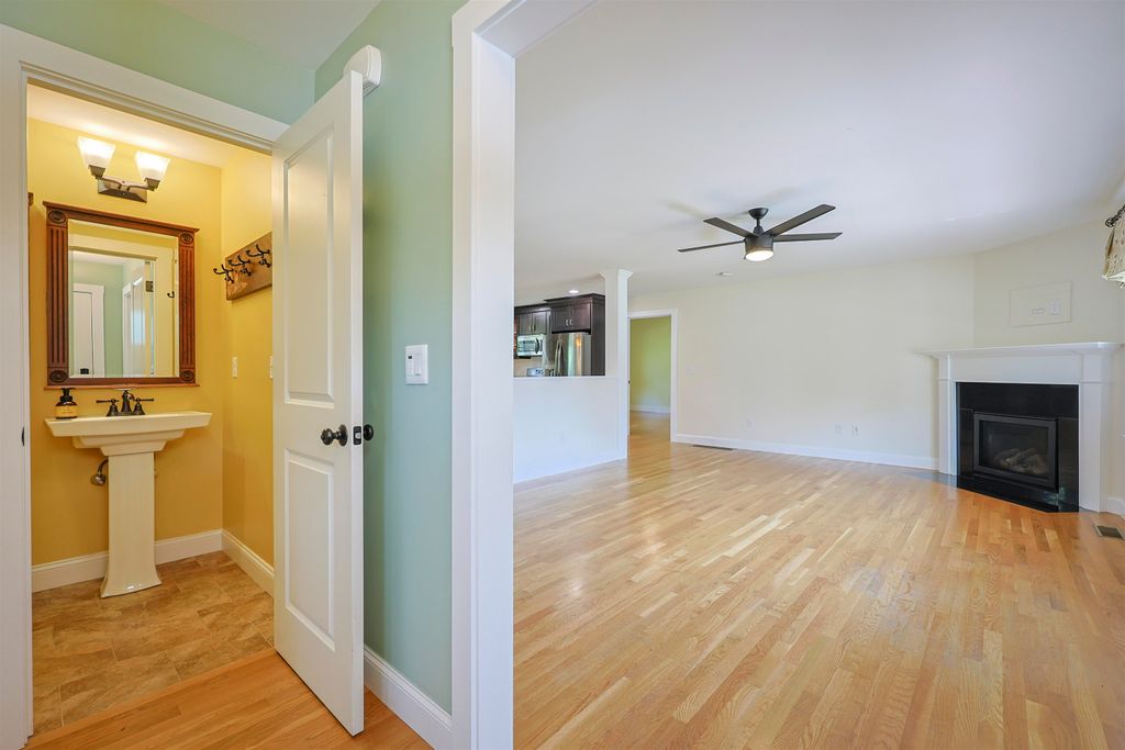 Image 24 of property listing at 10 Hilliard Drive, Hampton, NH 03842