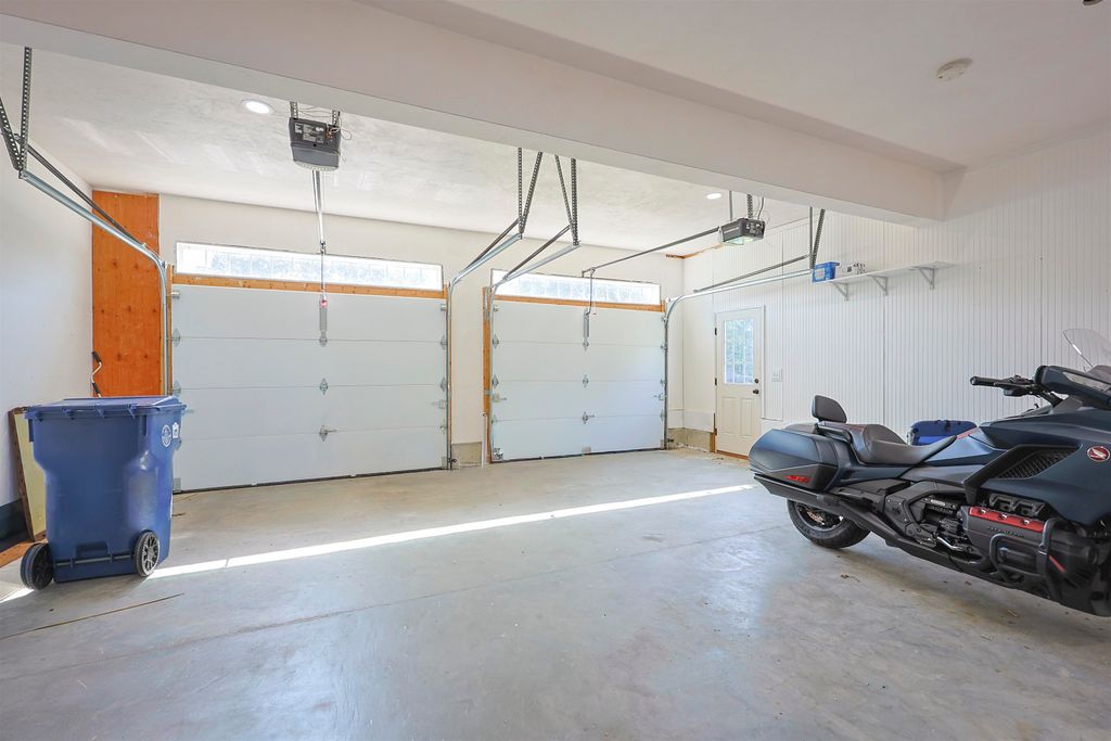 Image 29 of property listing at 10 Hilliard Drive, Hampton, NH 03842
