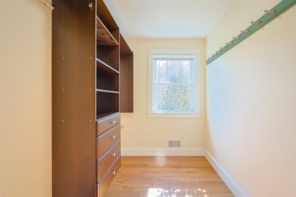Image 30 of property listing at 10 Hilliard Drive, Hampton, NH 03842