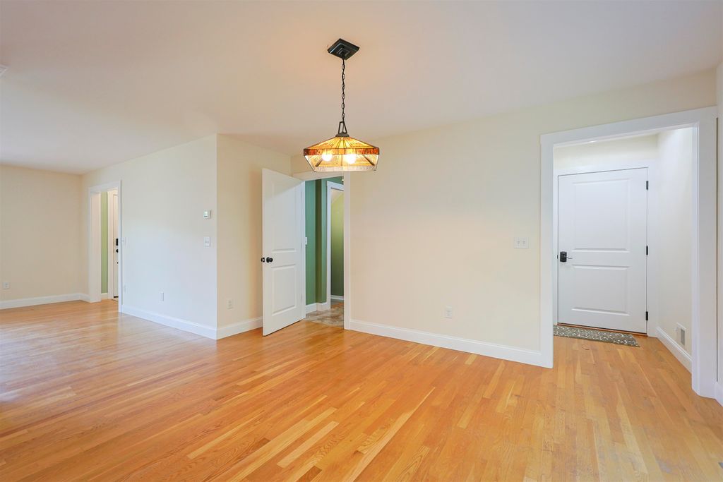 Image 36 of property listing at 10 Hilliard Drive, Hampton, NH 03842