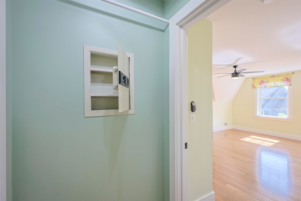Image 43 of property listing at 10 Hilliard Drive, Hampton, NH 03842