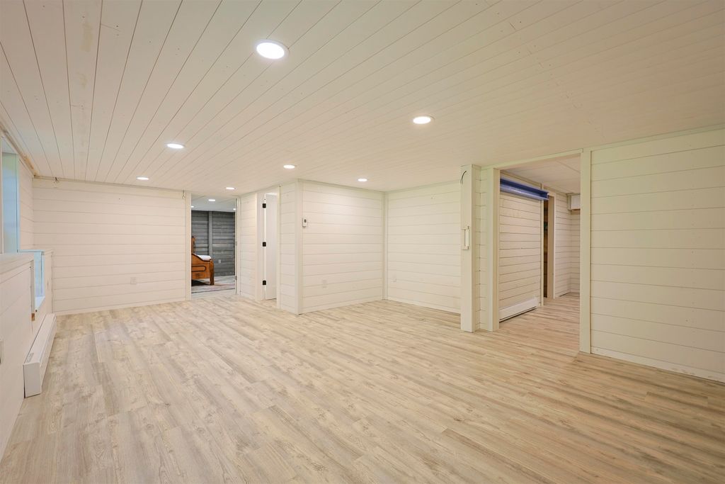 Image 49 of property listing at 10 Hilliard Drive, Hampton, NH 03842