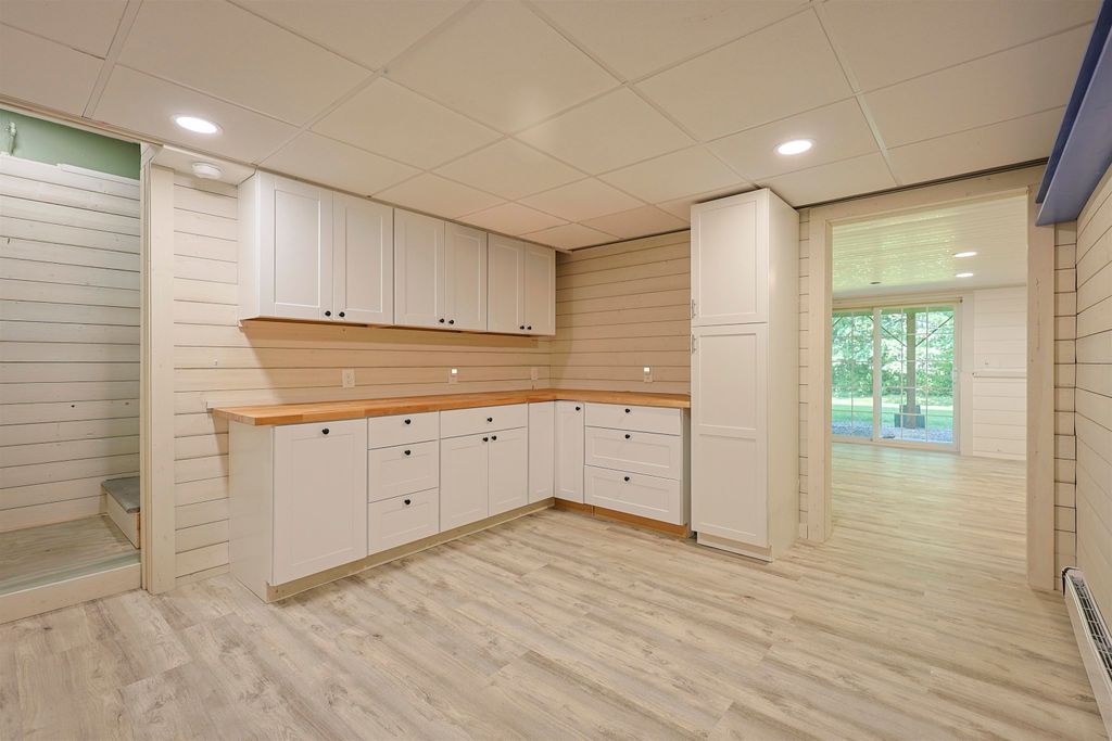Image 51 of property listing at 10 Hilliard Drive, Hampton, NH 03842