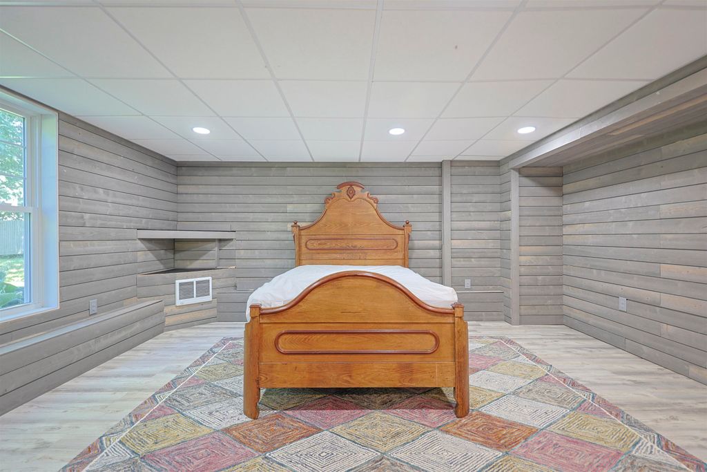 Image 53 of property listing at 10 Hilliard Drive, Hampton, NH 03842