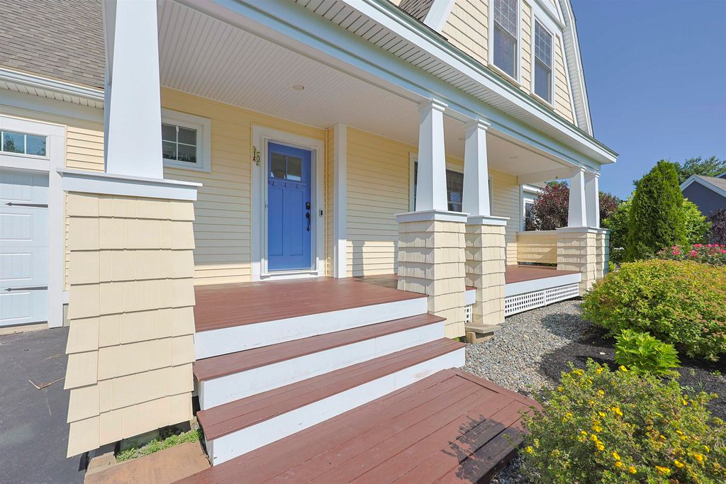 Image 8 of property listing at 10 Hilliard Drive, Hampton, NH 03842