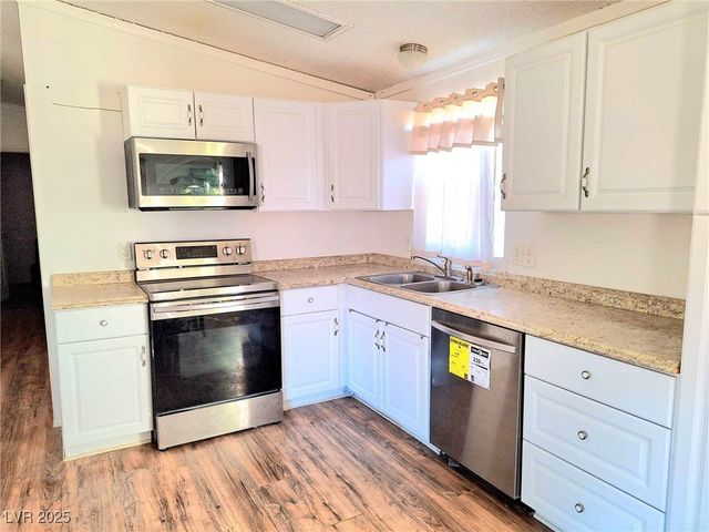 5610 North Tecopa Street, Pahrump, NV 89060