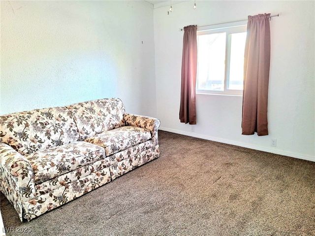 5610 North Tecopa Street, Pahrump, NV 89060