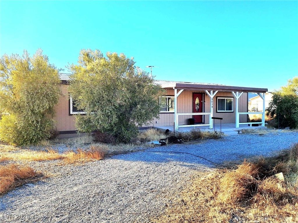 5610 North Tecopa Street, Pahrump, NV 89060