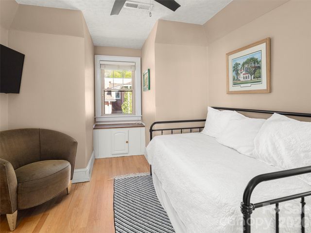 117 Jackson Street, Sylva, NC 28779