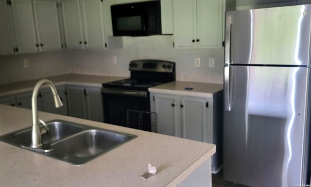 769 GERONIMO DR A, Seguin, TX 78155