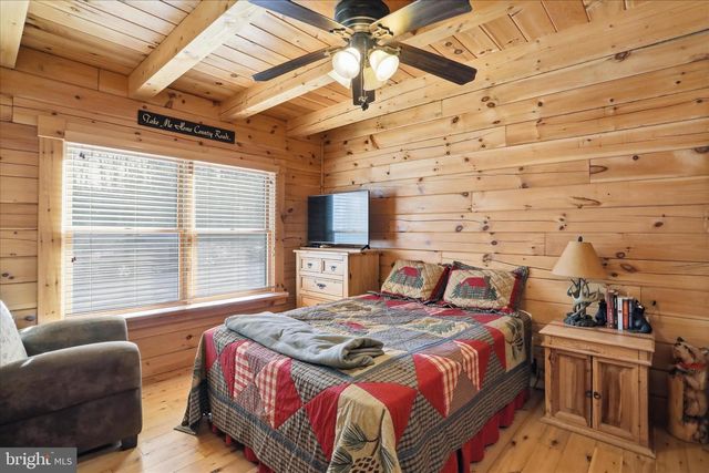 4 PARSONS RIDGE RD, Romney, WV 26757