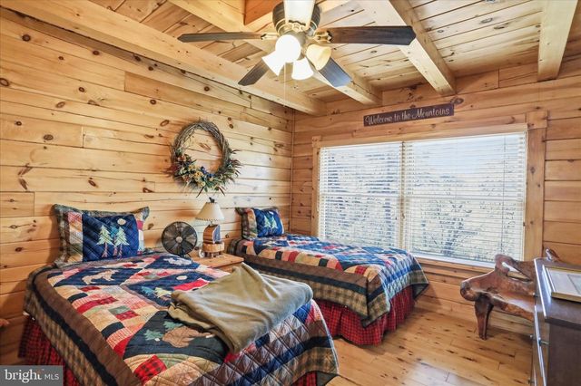 4 PARSONS RIDGE RD, Romney, WV 26757