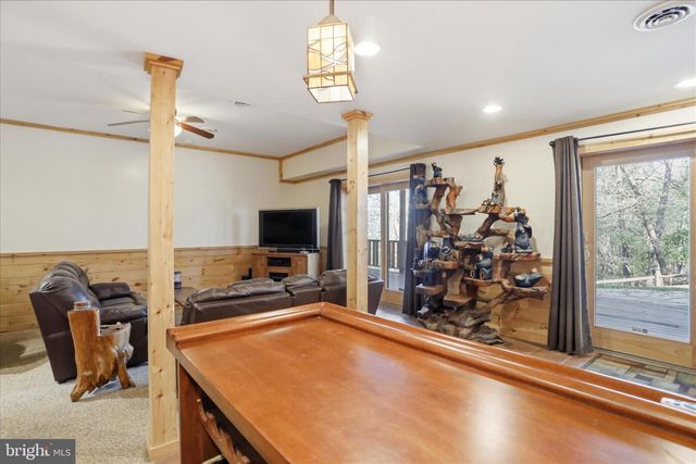 4 PARSONS RIDGE RD, Romney, WV 26757