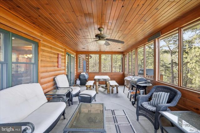 4 PARSONS RIDGE RD, Romney, WV 26757