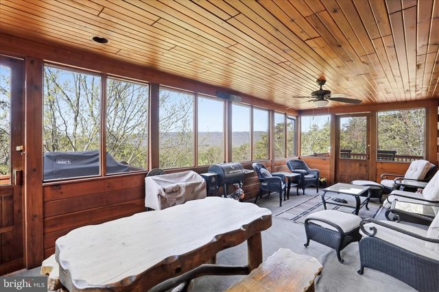 4 PARSONS RIDGE RD, Romney, WV 26757