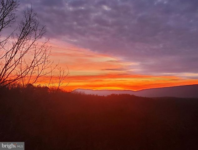 4 PARSONS RIDGE RD, Romney, WV 26757