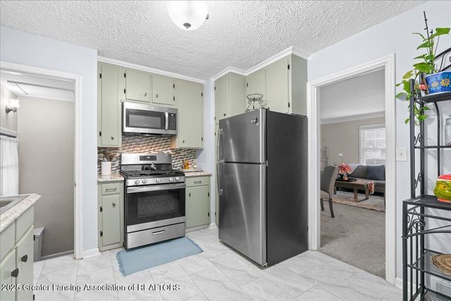 2519 Marion Avenue, Lansing, MI 48910