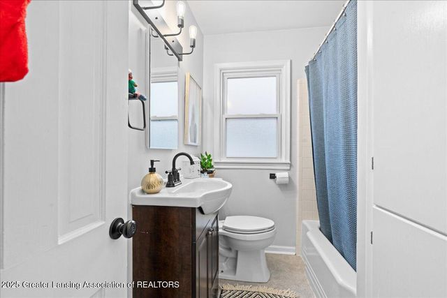 2519 Marion Avenue, Lansing, MI 48910