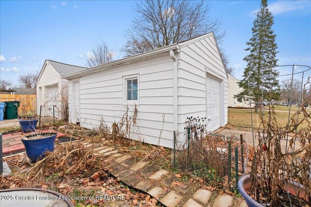 2519 Marion Avenue, Lansing, MI 48910