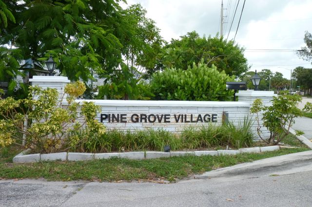 8933 CYPRESS Street, Boynton Beach, FL 33436