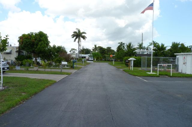 8933 CYPRESS Street, Boynton Beach, FL 33436