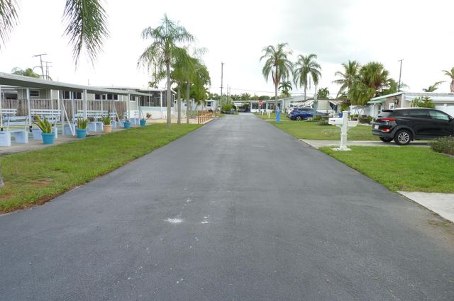 8933 CYPRESS Street, Boynton Beach, FL 33436