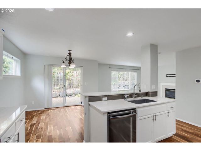 4661 Nw UNION HILLS Ter, Beaverton, OR 97006