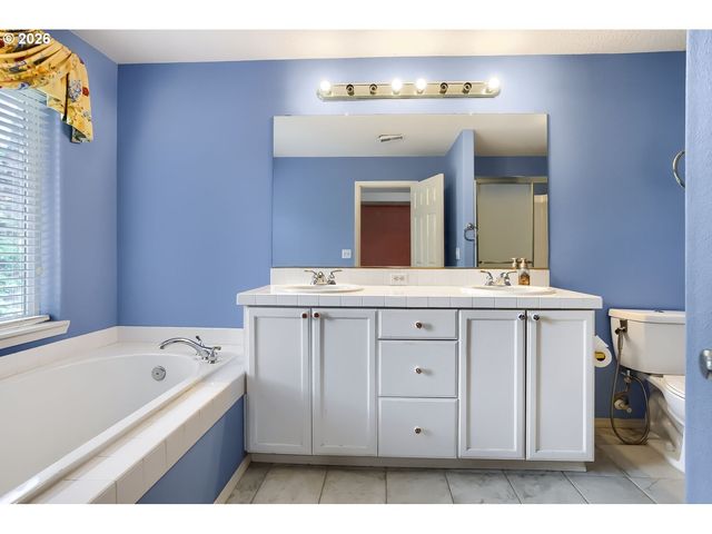 4661 Nw UNION HILLS Ter, Beaverton, OR 97006