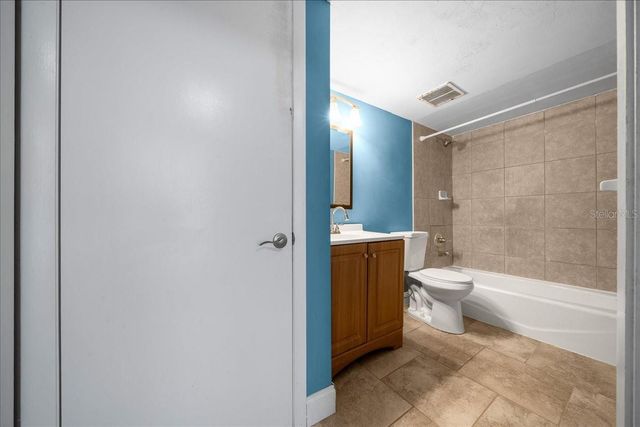 2142 NE 45TH AVENUE 2, Ocala, FL 34470