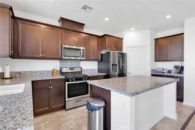 12576 Wycliff, Victorville, CA 92392