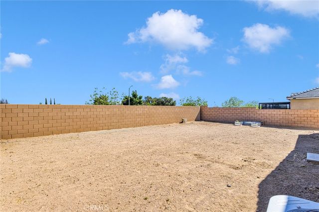 12576 Wycliff, Victorville, CA 92392